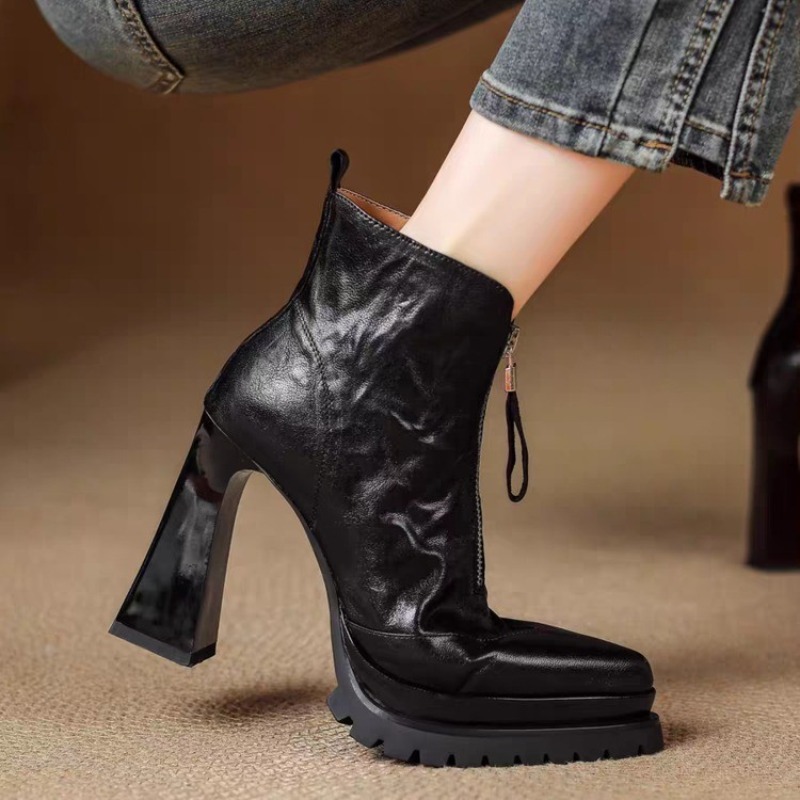 Block Heel Ankle Boots - Botki damskie na platformie z ostrym